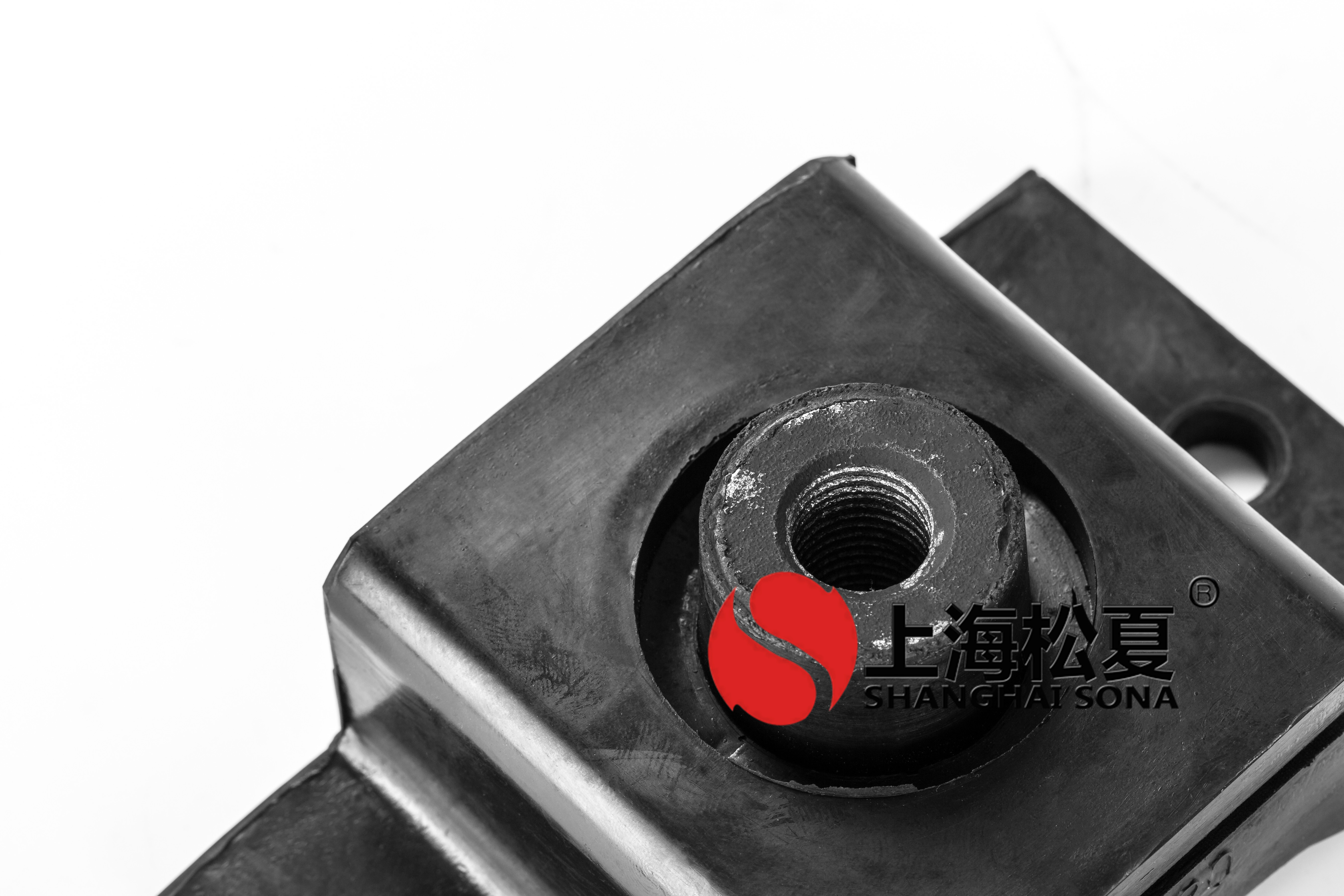 <a href='http://m.sainaide.com' target='_blank'><u>橡膠減震器</u></a>細節處實拍圖